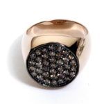 anello chevalier oro rosa e diamanti brown