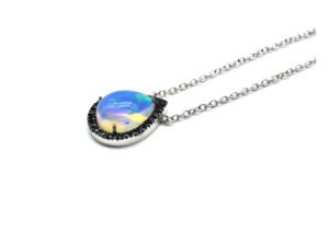 girocollo opale, zaffiri e brillanti neri