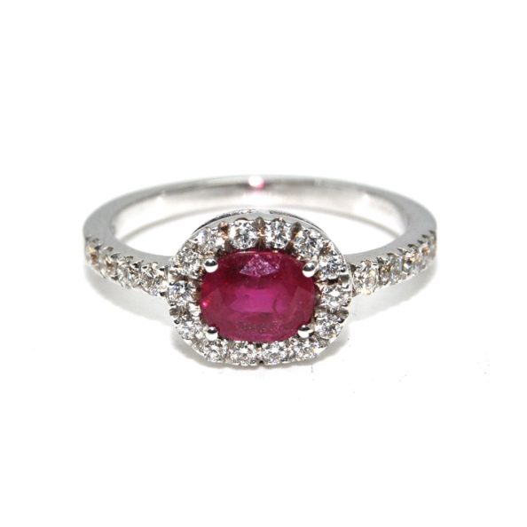 anello con rubino e diamanti anello con rubino e diamanti