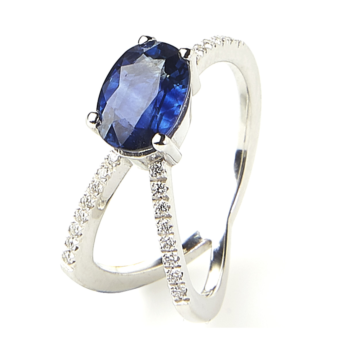 sapphire ring white gold and diamonds