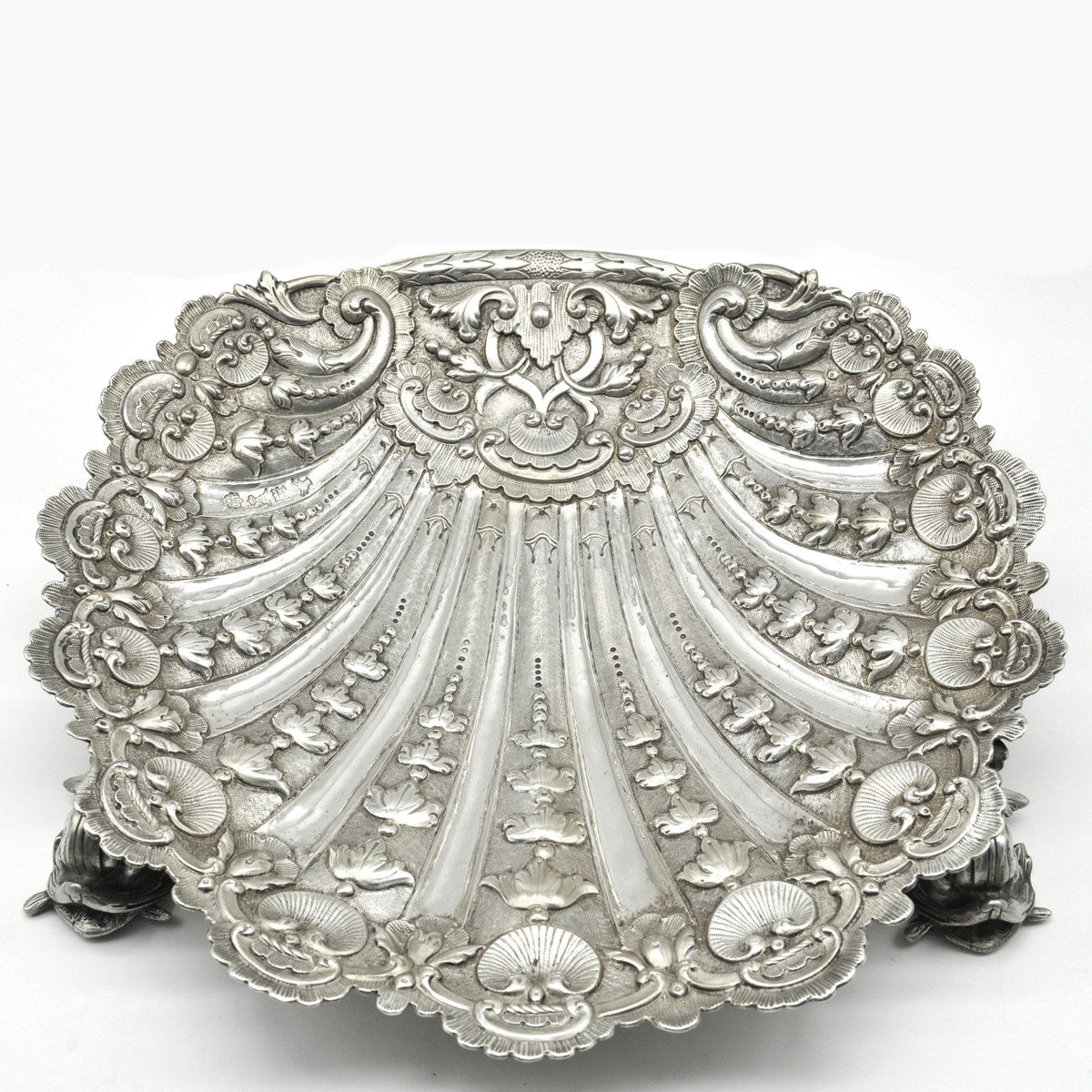 Centrotavola “conchiglia” in argento Centrotavola “conchiglia” in argento