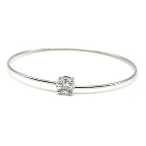 Bracciale rigido con punto luce di 5 diamanti