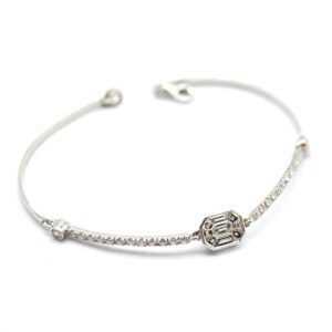 Semi-rigid octagon bracelet in white gold and diamonds