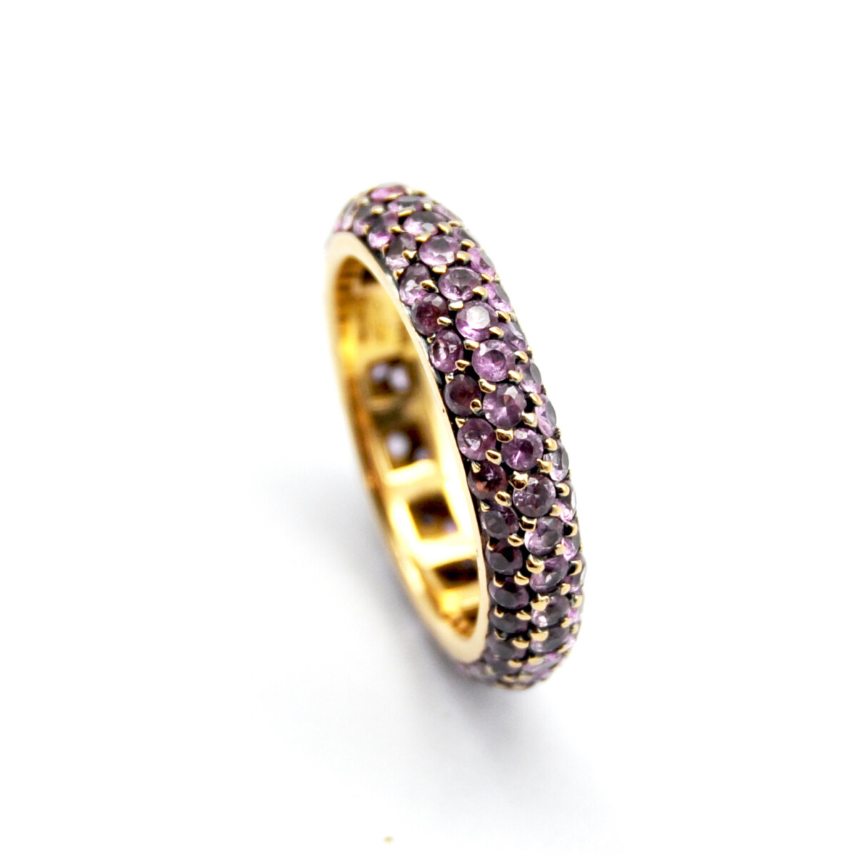 Pave ring in rose gold and pink sapphires Pave ring in rose gold and pink sapphires