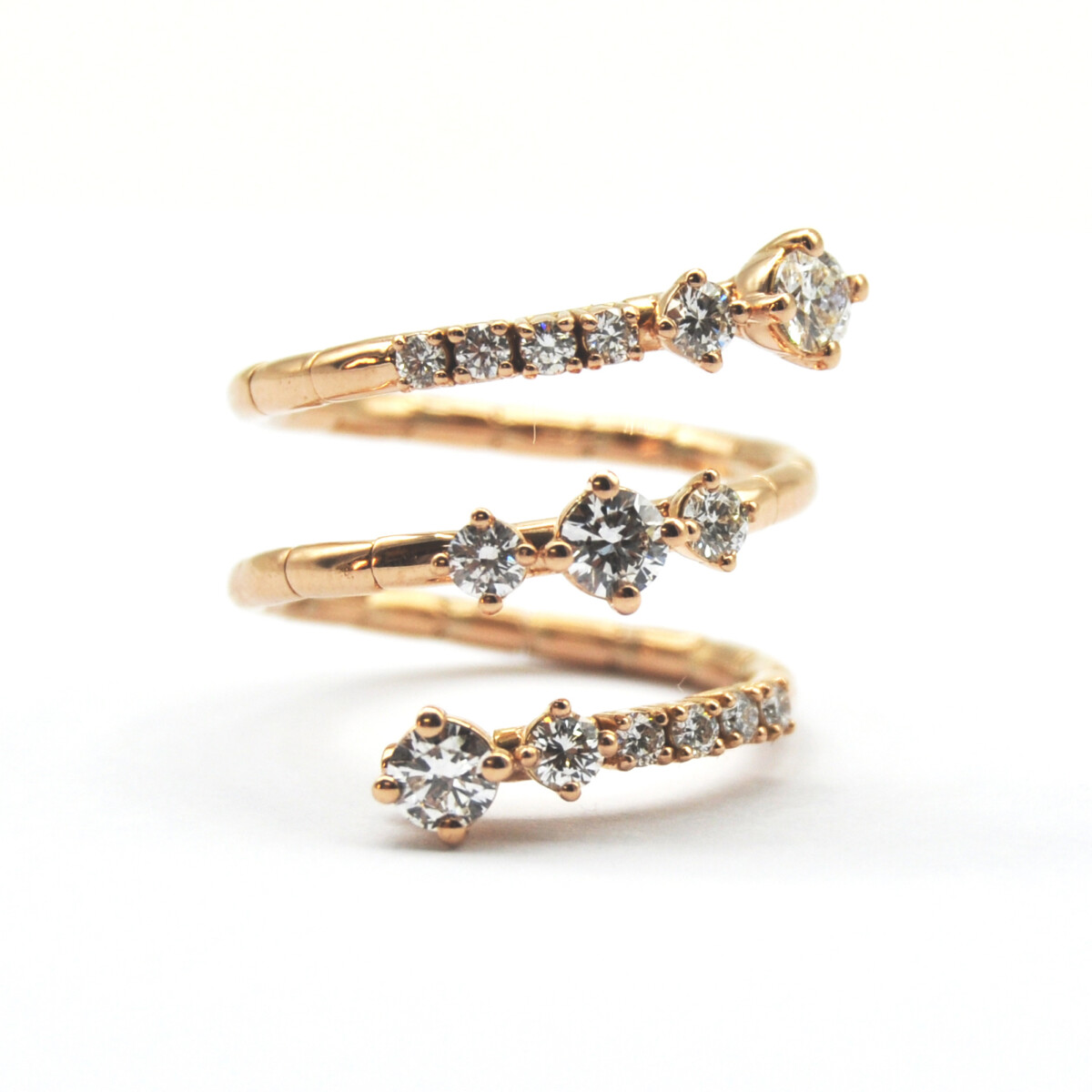 Anello giri di luce oro rosa e diamanti Anello giri di luce oro rosa e diamanti