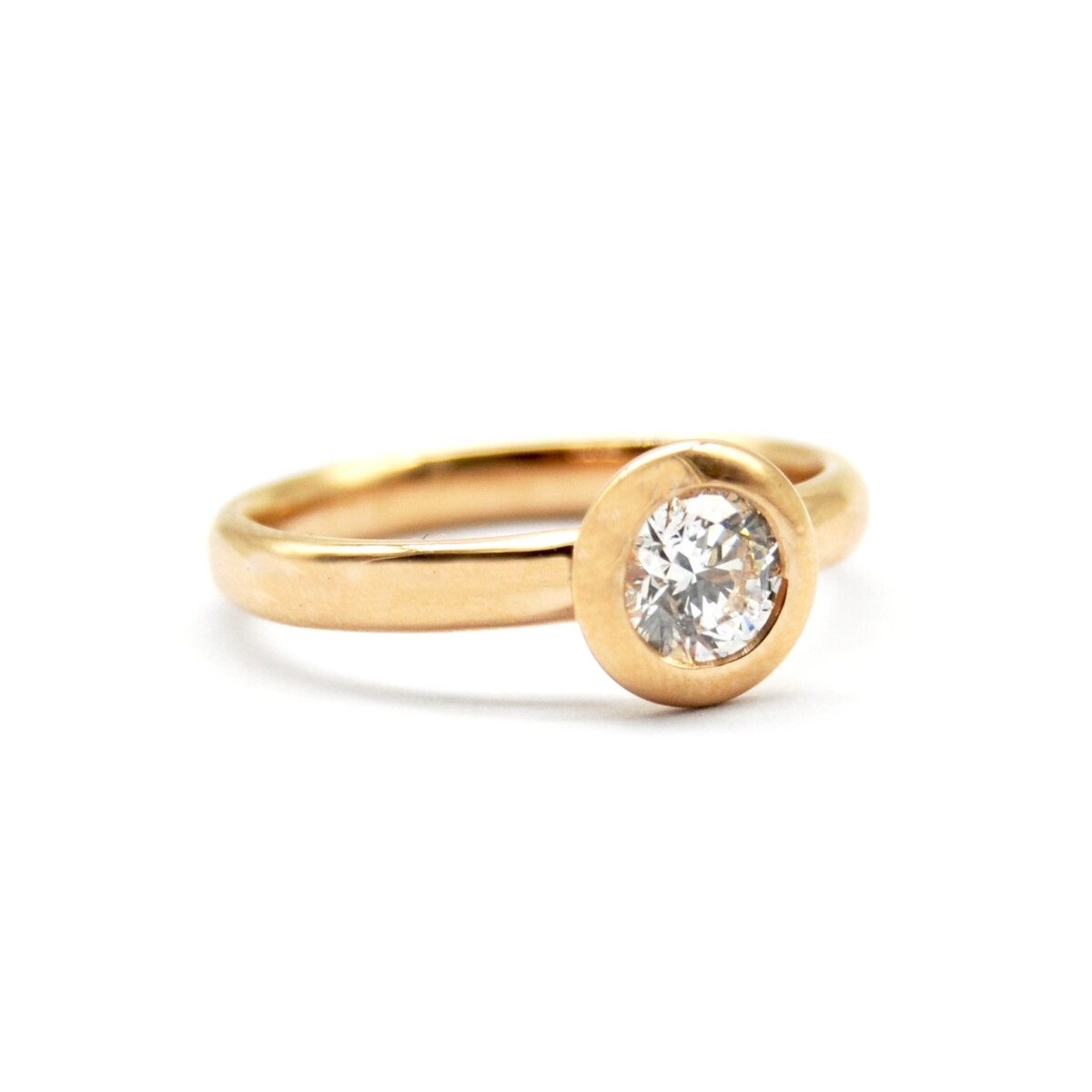 Anello solitario oro rosa e diamante Anello solitario oro rosa e diamante